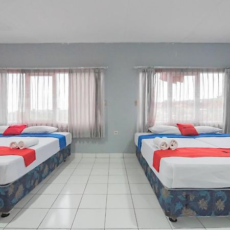 Hotel Reddoorz At Jalan Raya Lembang Padasul Esterno foto