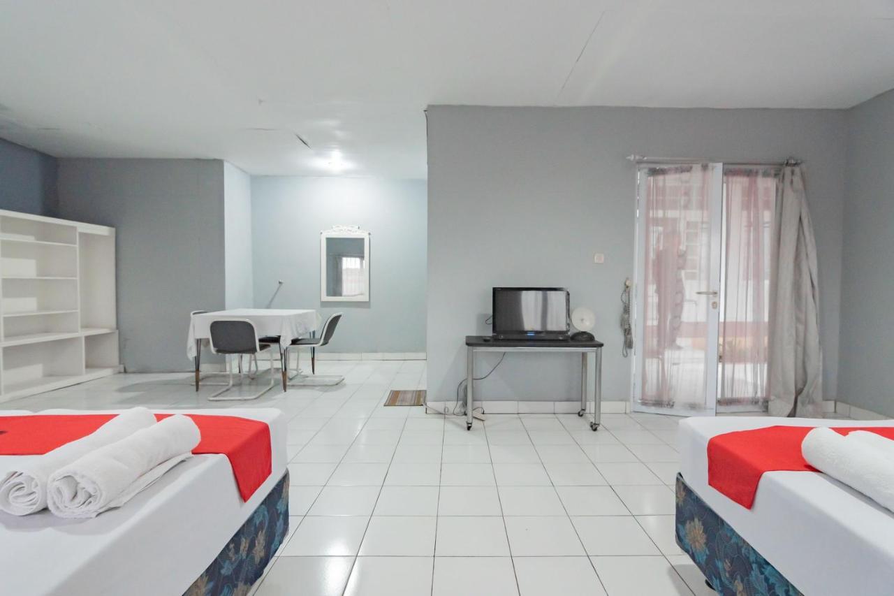 Hotel Reddoorz At Jalan Raya Lembang Padasul Esterno foto